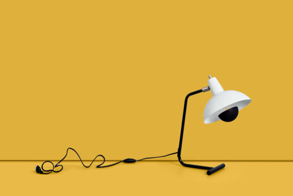 RETRO TAFELLAMP NO. 1501: DE DIRECTEUR