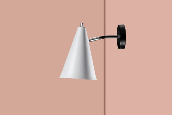 RETRO WANDLAMP NO. 1804 MARIONETTE AAN DE MUUR